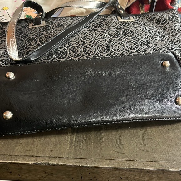 NINE WEST SILVER & BLACK PURSE HANDBAG USED CONDITION - Picture 7 of 7